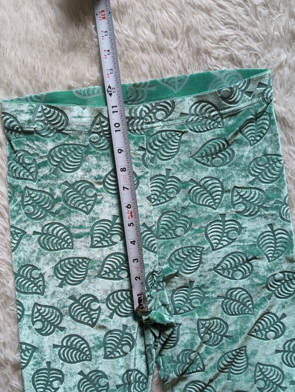 Blackmilk Animal Crossing New Horizons Burned Velvet Green Leaf Legging Large - Picture 10 of 11